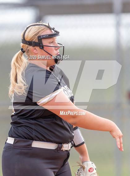 Thumbnail 1 in Elkhorn vs. Lincoln Southeast photogallery.