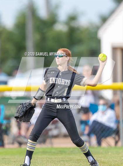 Thumbnail 2 in Elkhorn vs. Lincoln Southeast photogallery.