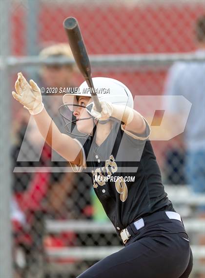 Thumbnail 2 in Elkhorn vs. Lincoln Southeast photogallery.