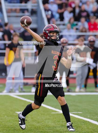 Thumbnail 2 in William Floyd vs Sachem East photogallery.
