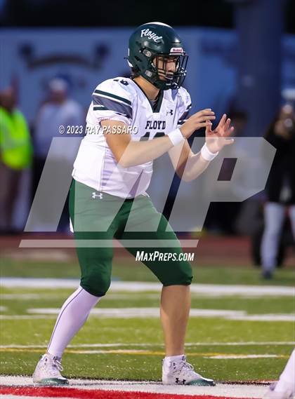 Thumbnail 3 in William Floyd vs Sachem East photogallery.
