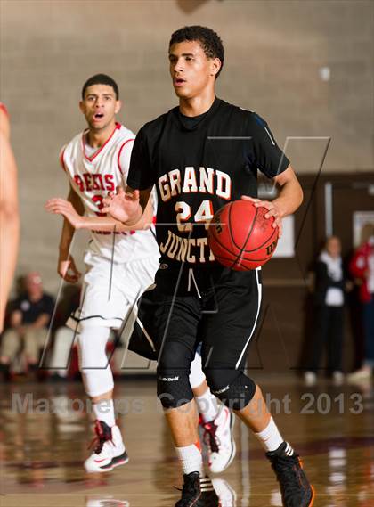 Thumbnail 3 in Grand Junction @ Regis Jesuit (CHSAA 5A Sweet 16) photogallery.