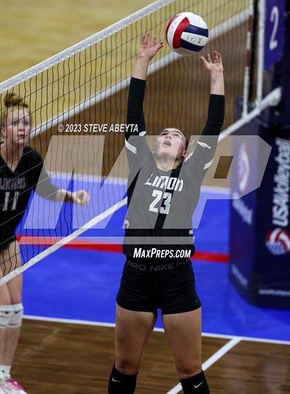 Thumbnail 1 in Swink vs. Limon (CHSAA 2A First Round) photogallery.