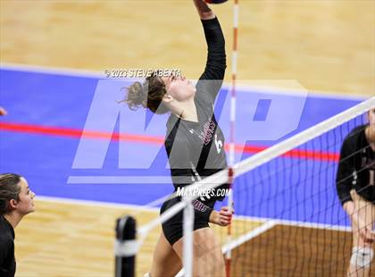 Thumbnail 1 in Swink vs. Limon (CHSAA 2A First Round) photogallery.