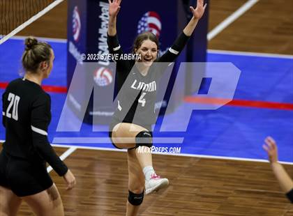 Thumbnail 3 in Swink vs. Limon (CHSAA 2A First Round) photogallery.