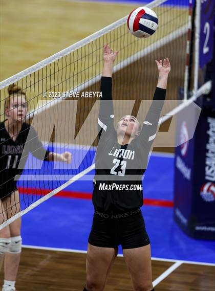 Thumbnail 2 in Swink vs. Limon (CHSAA 2A First Round) photogallery.