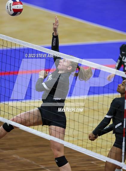 Thumbnail 2 in Swink vs. Limon (CHSAA 2A First Round) photogallery.