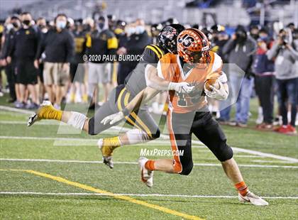 Thumbnail 3 in Thomas Jefferson vs. Jersey Shore (PIAA 4A State Championship) photogallery.