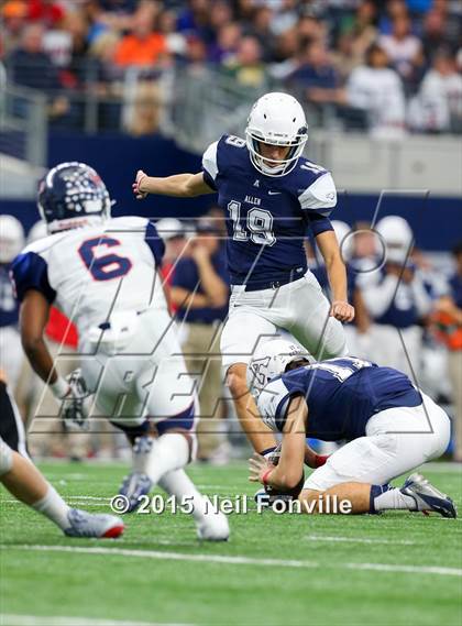 Thumbnail 2 in Allen vs. Ryan (UIL 6A Quarterfinal) photogallery.