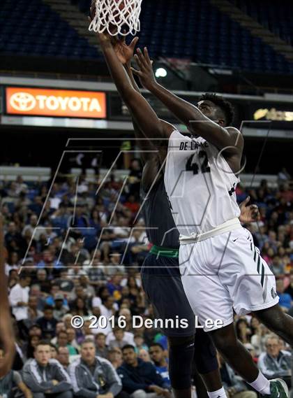 Thumbnail 1 in De La Salle vs. Chino Hills (CIF State Open Division Final) photogallery.