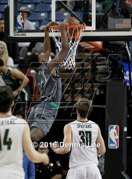 Thumbnail 3 in De La Salle vs. Chino Hills (CIF State Open Division Final) photogallery.
