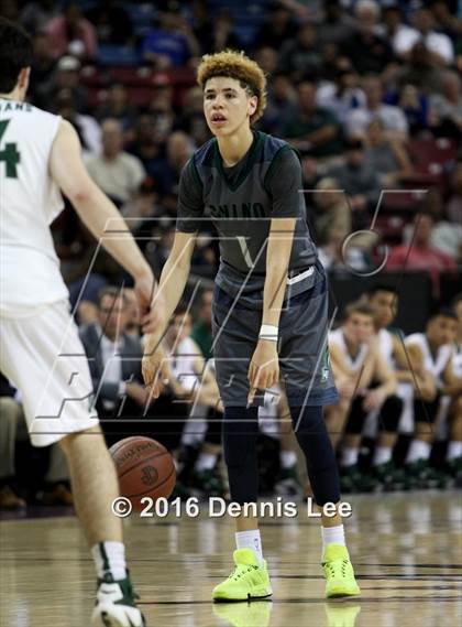 Thumbnail 2 in De La Salle vs. Chino Hills (CIF State Open Division Final) photogallery.