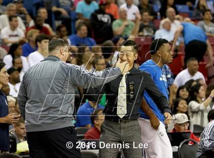 Thumbnail 3 in De La Salle vs. Chino Hills (CIF State Open Division Final) photogallery.
