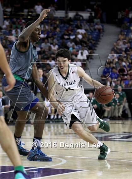 Thumbnail 1 in De La Salle vs. Chino Hills (CIF State Open Division Final) photogallery.