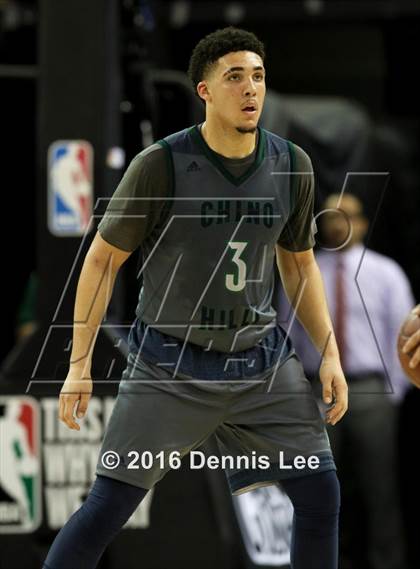 Thumbnail 2 in De La Salle vs. Chino Hills (CIF State Open Division Final) photogallery.