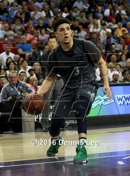 Thumbnail 3 in De La Salle vs. Chino Hills (CIF State Open Division Final) photogallery.