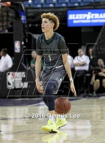 Thumbnail 3 in De La Salle vs. Chino Hills (CIF State Open Division Final) photogallery.