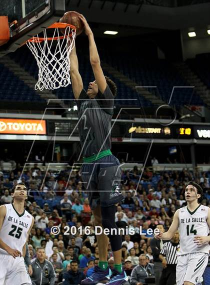 Thumbnail 3 in De La Salle vs. Chino Hills (CIF State Open Division Final) photogallery.