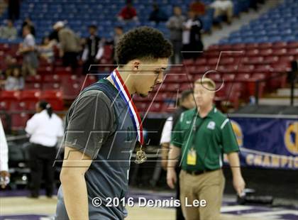 Thumbnail 3 in De La Salle vs. Chino Hills (CIF State Open Division Final) photogallery.