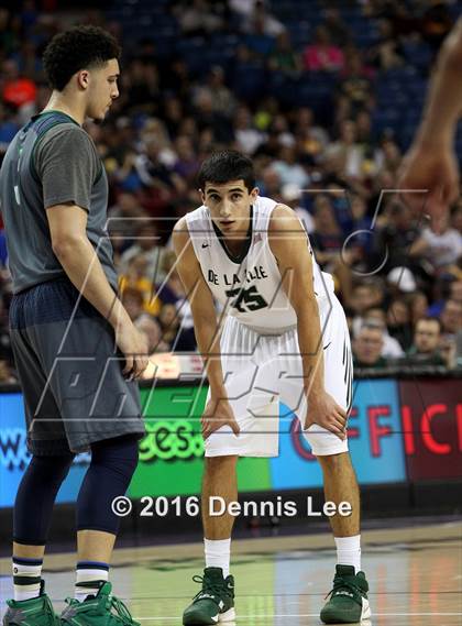 Thumbnail 2 in De La Salle vs. Chino Hills (CIF State Open Division Final) photogallery.