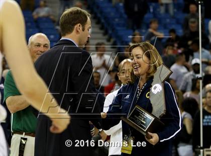 Thumbnail 2 in De La Salle vs. Chino Hills (CIF State Open Division Final) photogallery.