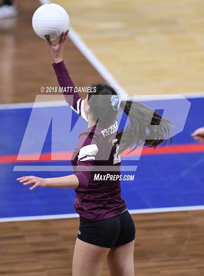 Thumbnail 1 in Niwot vs. Cheyenne Mountain (CHSAA 4A Playoff) photogallery.