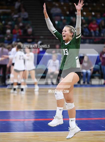 Thumbnail 1 in Niwot vs. Cheyenne Mountain (CHSAA 4A Playoff) photogallery.