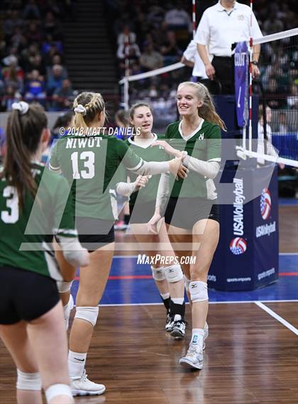 Thumbnail 1 in Niwot vs. Cheyenne Mountain (CHSAA 4A Playoff) photogallery.