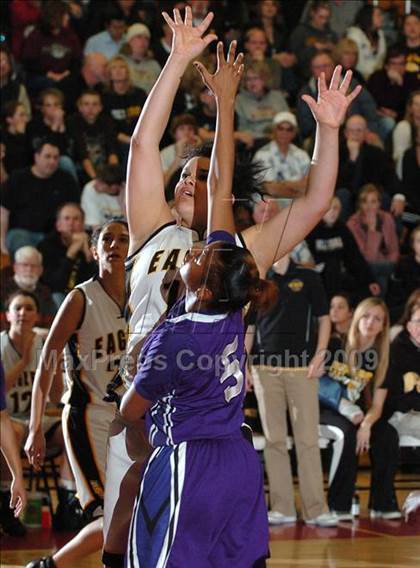 Thumbnail 2 in Sacramento vs. Del Oro (CIF SJS D3 Playoffs) photogallery.