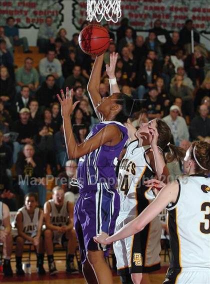Thumbnail 2 in Sacramento vs. Del Oro (CIF SJS D3 Playoffs) photogallery.