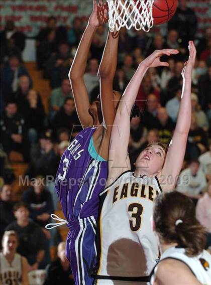 Thumbnail 2 in Sacramento vs. Del Oro (CIF SJS D3 Playoffs) photogallery.
