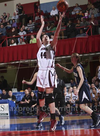Thumbnail 3 in Ossining vs. Our Lady of Lourdes (Section 1 Class AA Final) photogallery.