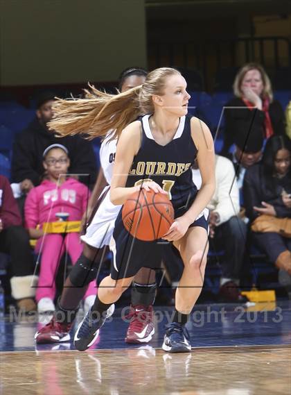 Thumbnail 1 in Ossining vs. Our Lady of Lourdes (Section 1 Class AA Final) photogallery.