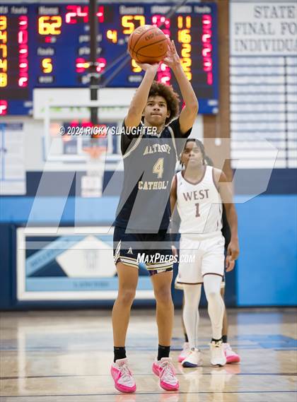 Thumbnail 3 in Belleville West vs. Althoff Catholic (Belleville East Chic-fil-a Classic) photogallery.