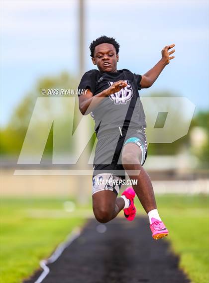 Thumbnail 3 in Brad Pedigo Invitational photogallery.