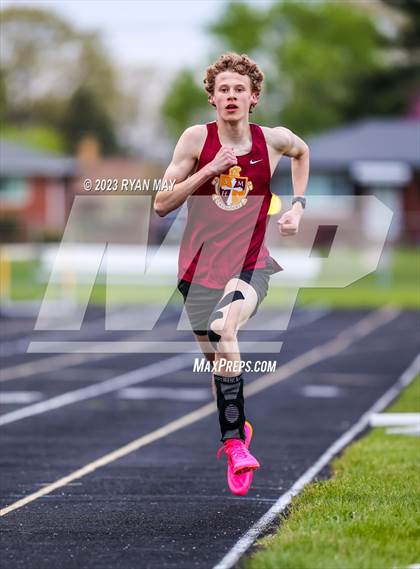Thumbnail 3 in Brad Pedigo Invitational photogallery.