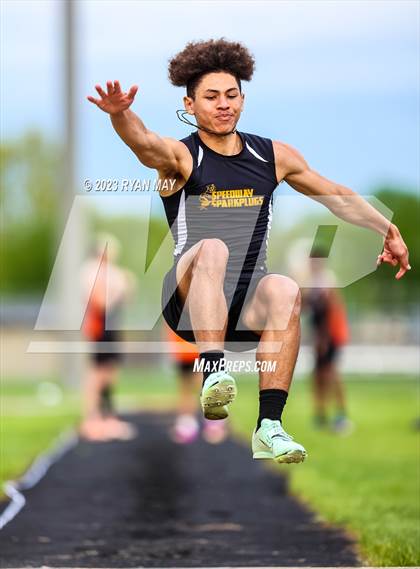 Thumbnail 1 in Brad Pedigo Invitational photogallery.