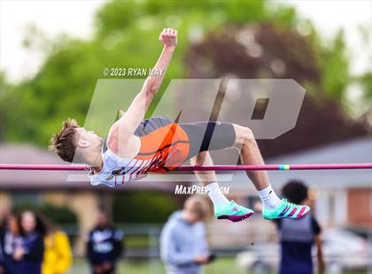Thumbnail 2 in Brad Pedigo Invitational photogallery.
