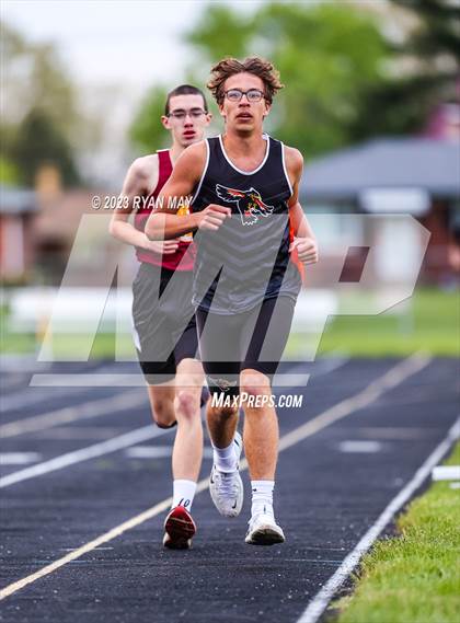 Thumbnail 2 in Brad Pedigo Invitational photogallery.