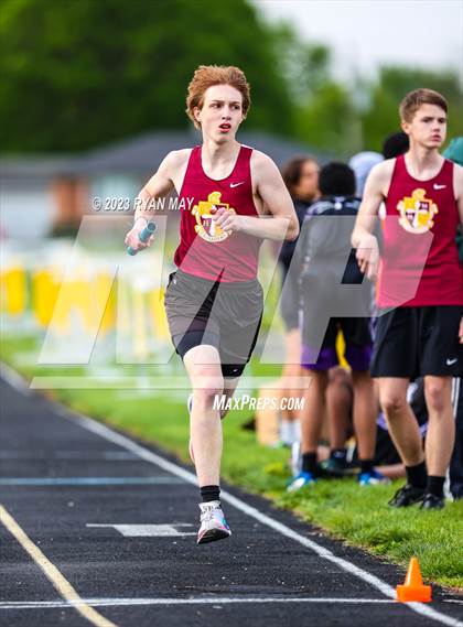 Thumbnail 2 in Brad Pedigo Invitational photogallery.