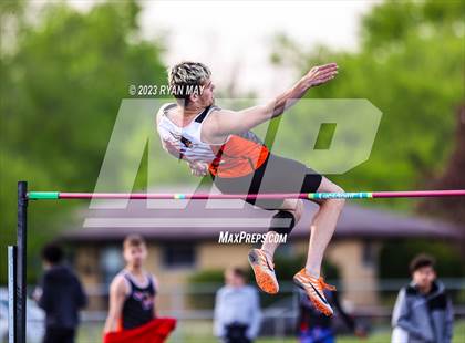 Thumbnail 3 in Brad Pedigo Invitational photogallery.