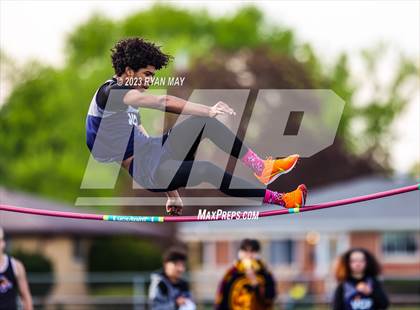 Thumbnail 2 in Brad Pedigo Invitational photogallery.