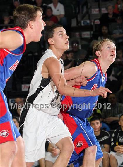 Thumbnail 1 in Sierra Grande vs. Hi-Plains (CHSAA 1A Final Four) photogallery.