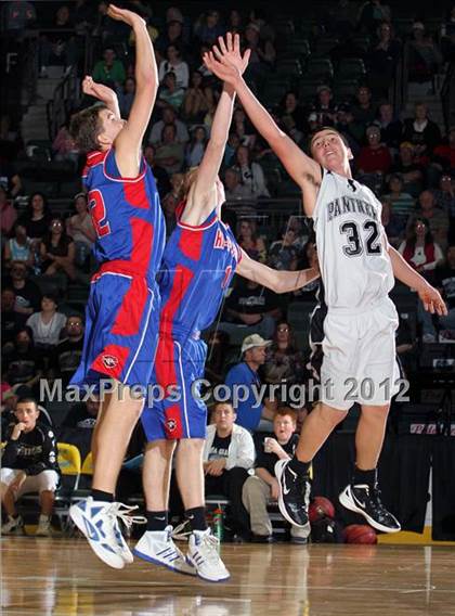 Thumbnail 1 in Sierra Grande vs. Hi-Plains (CHSAA 1A Final Four) photogallery.