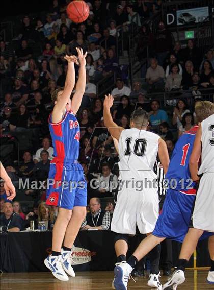 Thumbnail 1 in Sierra Grande vs. Hi-Plains (CHSAA 1A Final Four) photogallery.