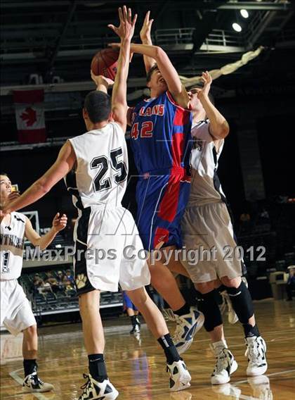 Thumbnail 3 in Sierra Grande vs. Hi-Plains (CHSAA 1A Final Four) photogallery.