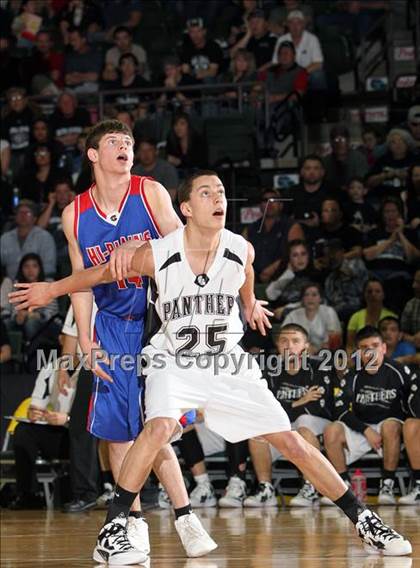 Thumbnail 3 in Sierra Grande vs. Hi-Plains (CHSAA 1A Final Four) photogallery.