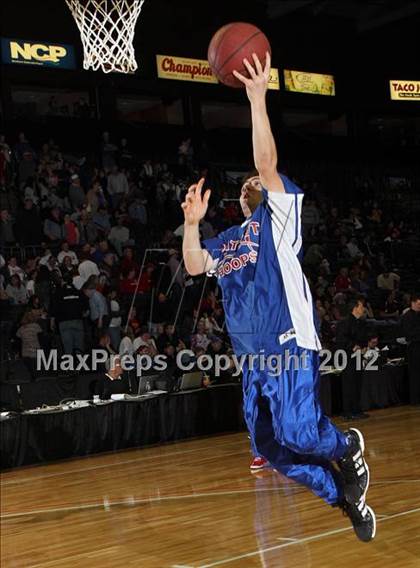 Thumbnail 3 in Sierra Grande vs. Hi-Plains (CHSAA 1A Final Four) photogallery.
