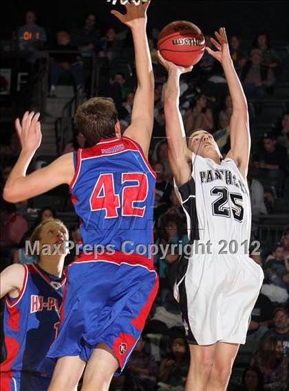 Thumbnail 3 in Sierra Grande vs. Hi-Plains (CHSAA 1A Final Four) photogallery.