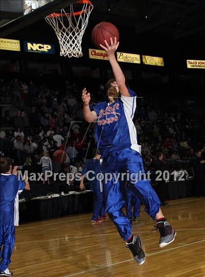 Thumbnail 2 in Sierra Grande vs. Hi-Plains (CHSAA 1A Final Four) photogallery.